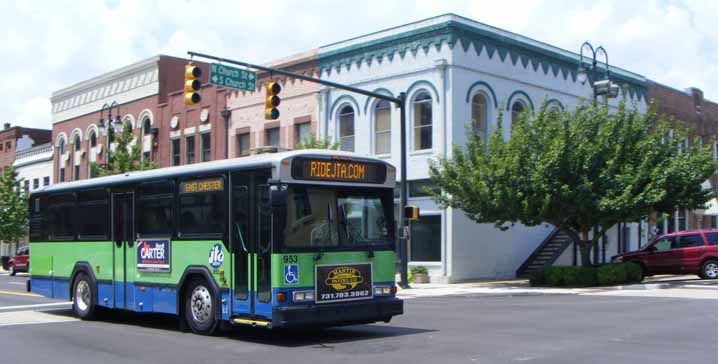 Jackson Transit Authority Gillig Phantom 953